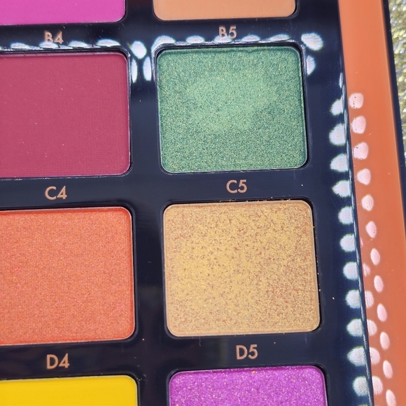 Anastasia Beverly Hills Norvina Pro Pigment Palette Vol. 3 - Picture 6 of 7